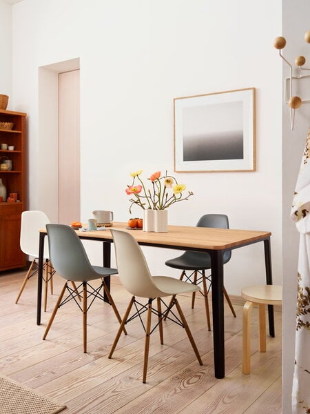 Ruokapöydän tuolit, Eames DSW tuoli, light grey RE - vaahtera, Harmaa