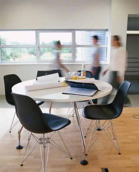 Sedie da pranzo, Sedia Eames DSR, deep black RE - cromo, Nero