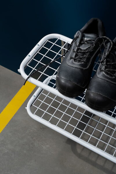 Essem Design Classic shoe rack, 80 cm, white | Finnish Design Shop