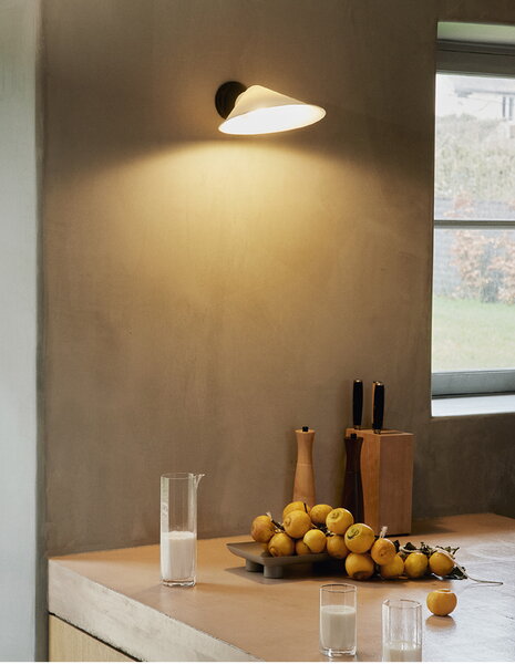 DCWéditions Plume Wall Lamp With Switch, Porcelain | Finnish Design Shop