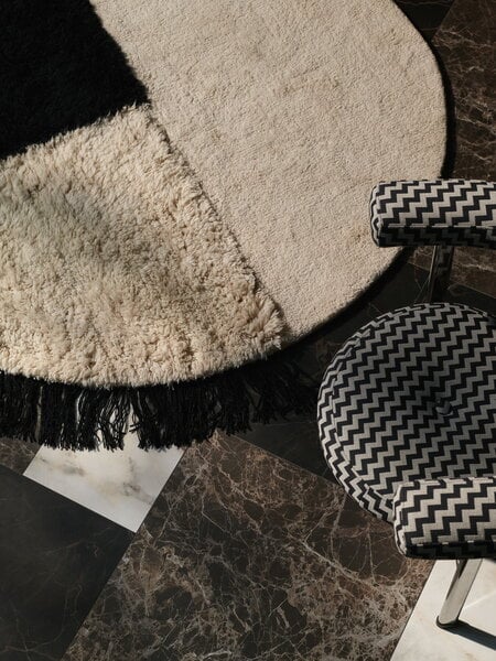 Wool rugs, Arc rug, black and white, Black & white