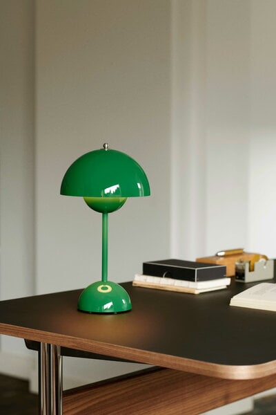 Illuminazione, Lampada da tavolo portatile Flowerpot VP9, verde segnale, Verde