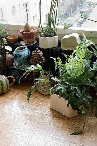 Planters & plant pots, Riihitie plant pot B, small, white gloss, White