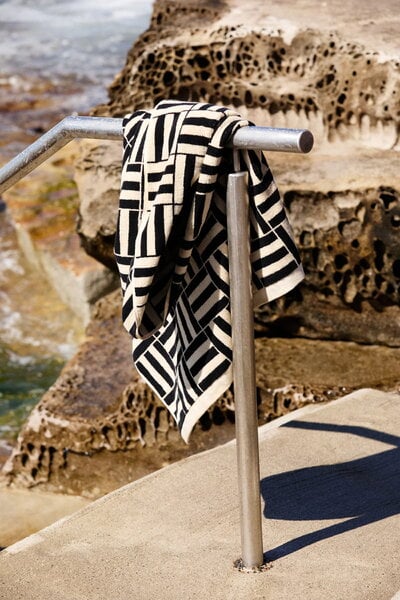 Bath towels, Pool towel Willis, 90 x 170 cm, sand - noir, limited edition, Black