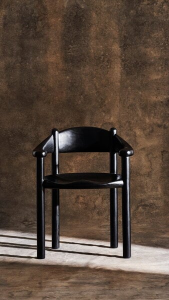 Ruokapöydän tuolit, Daumiller tuoli, mustapetsattu mänty, Musta