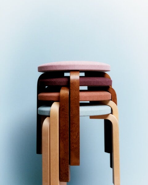 Artek Aalto stool 60, Tones of Modernism, walnut - blush pink