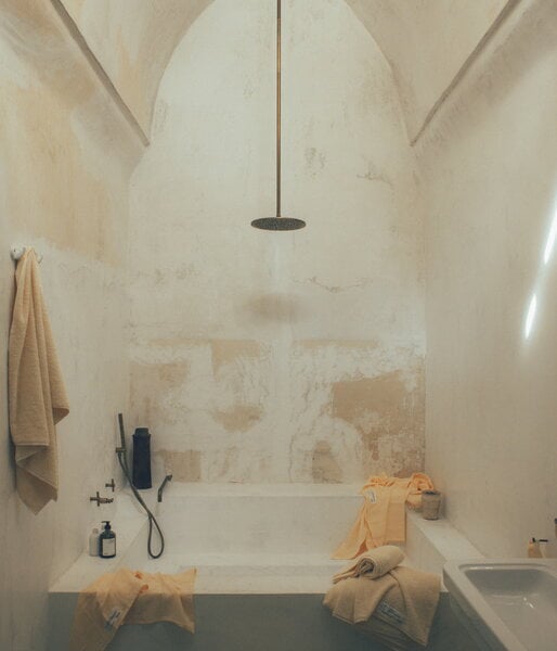 Asciugamani da bagno, Telo da doccia Heavy Towel, giallo tenue, Giallo