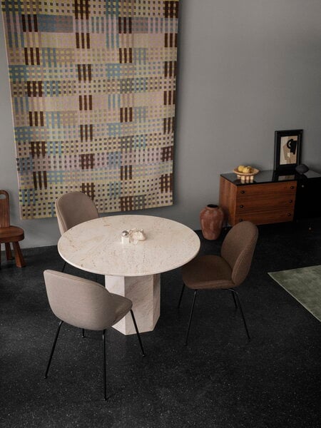 Ruokapöydän tuolit, Beetle tuoli, kokoverhoiltu, conic mattamusta, Sunday 034, Musta