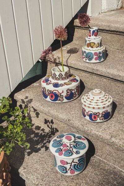 Jars & boxes, Taika Sato ceramic jar, 145 x 150 mm, White