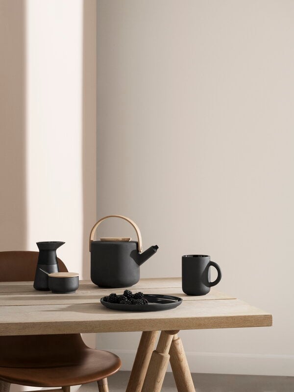 Jugs & pitchers, Theo milk jug, black, Black