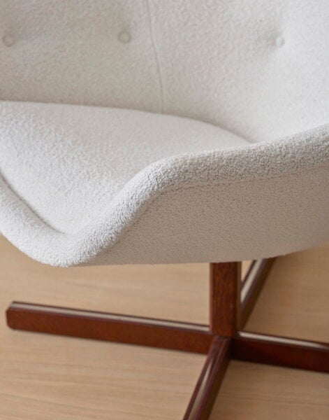 Armchairs & lounge chairs, Mandariini chair, chestnut oak - offwhite Orsetto 011, White