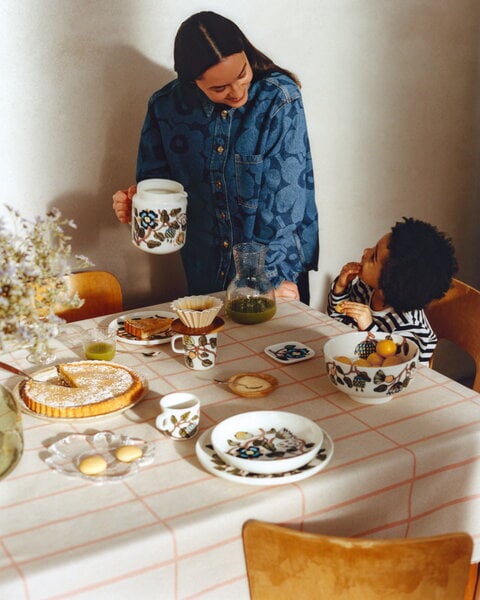 Marimekko Oiva - Tiara deep plate, 20.5 cm, white - warm orange