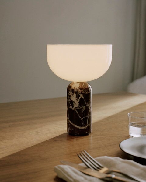 Éclairages portatifs, Lampe de table portable Kizu, marbre Rosso Levanto, Blanc