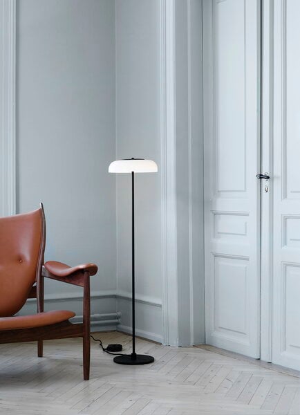 Floor lamps, Blossi floor lamp 29 cm, satin black - opal white, Black & white