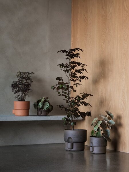 Outdoor planters & plant pots, Oasis flowerpot, medium, dark brown, Brown