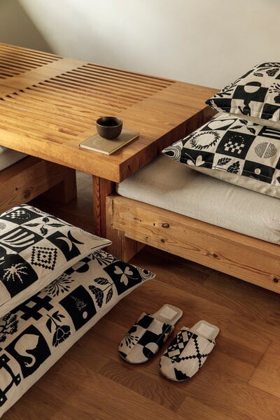 Decorative cushions, Kaukana kotoa cushion cover, 40 x 60 cm, beige - black, Beige