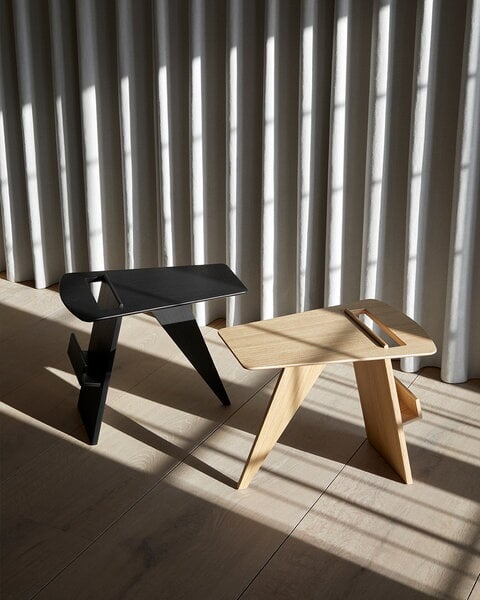 Side & end tables, Magazine table, lacquered oak, Natural
