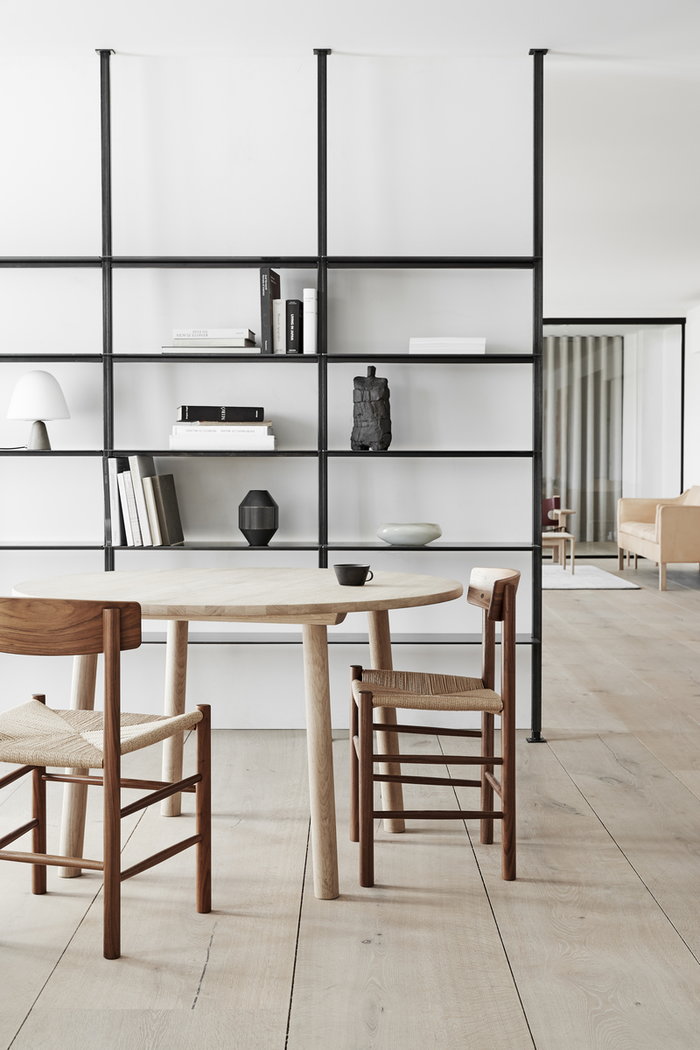 Ruokailutilat Fredericia Natural Oak White Stone Black Brass