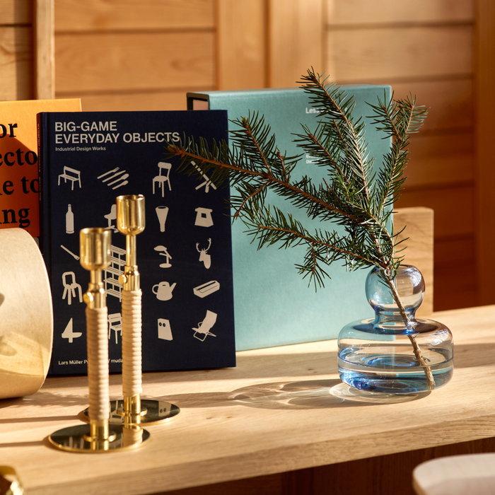 Joulu ferm LIVING Natural Oak Wood Gestalten Blue Paper Lars Müller Publishers Black Marimekko Audo Copenhagen Gold Brass Metal