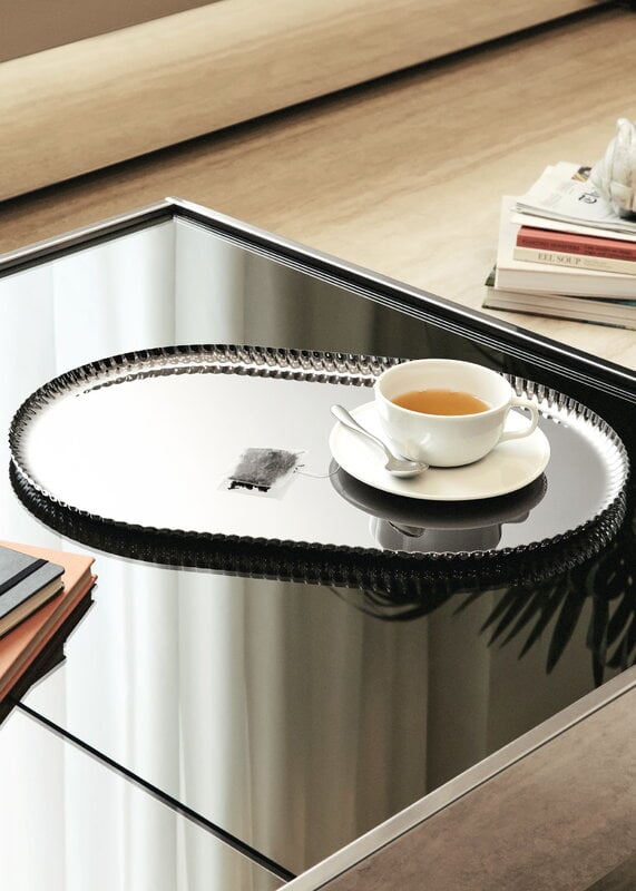Alessi Pleats Tablett, 46 x 31 cm, Edelstahl, dekorationsbild