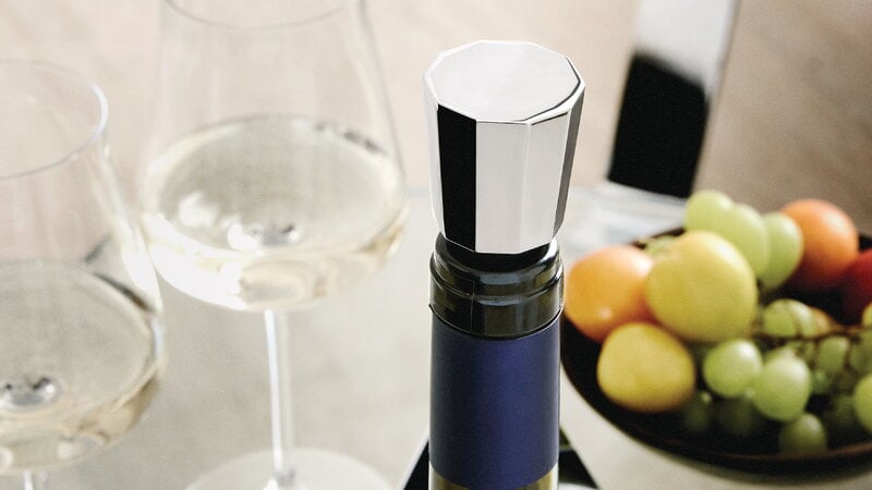 Alessi Eugenia wine stopper, view 2