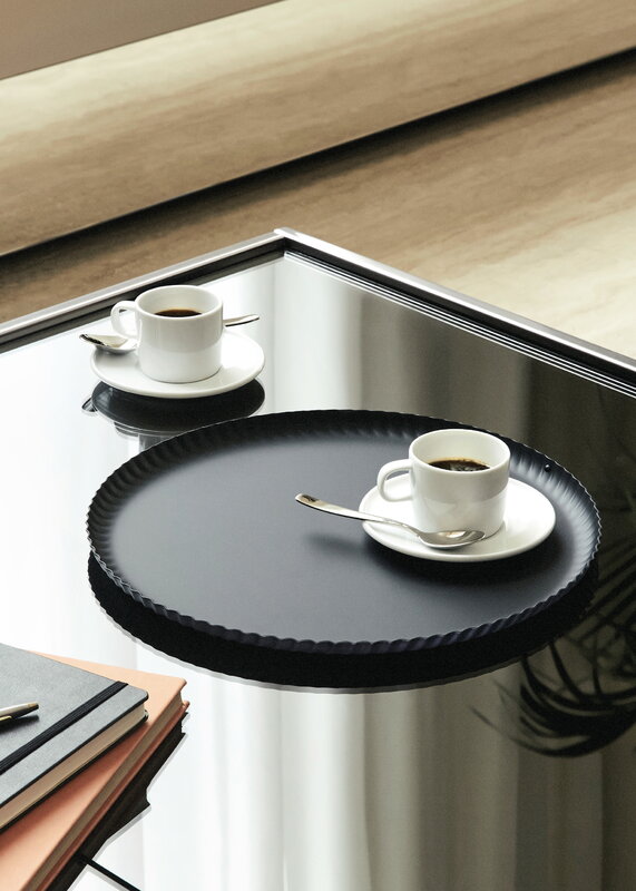 Alessi Pleats round tray, 31 cm, noir, image décorative