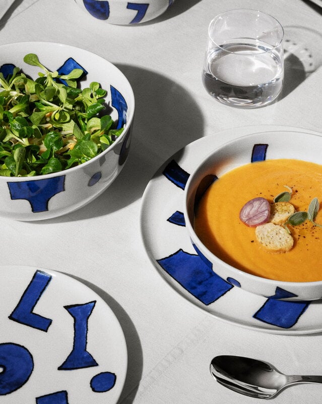 Alessi Itsumo - Yunoki salaattikulho, 345 cl, valkoinen - sininen, sisustuskuva