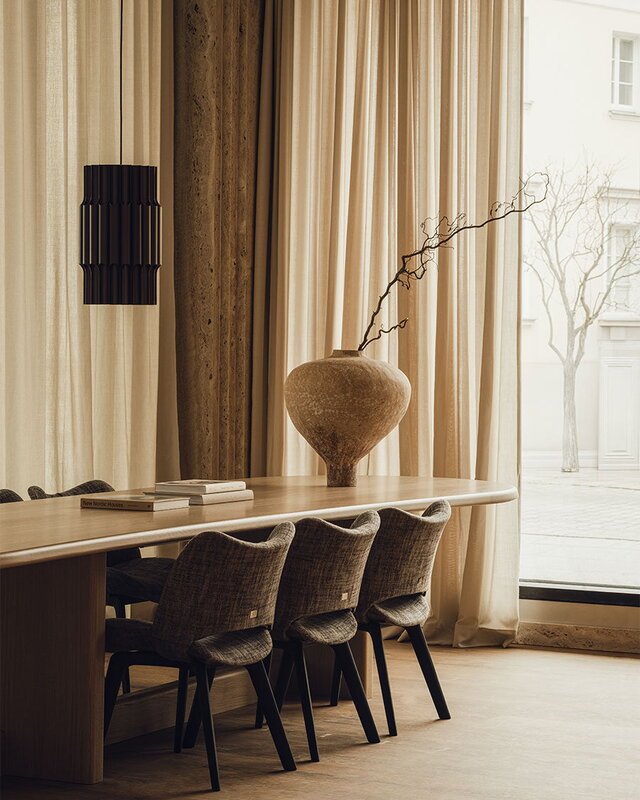 LYFA Pan 300 pendant, alluminio bronzato, immagine decorativa