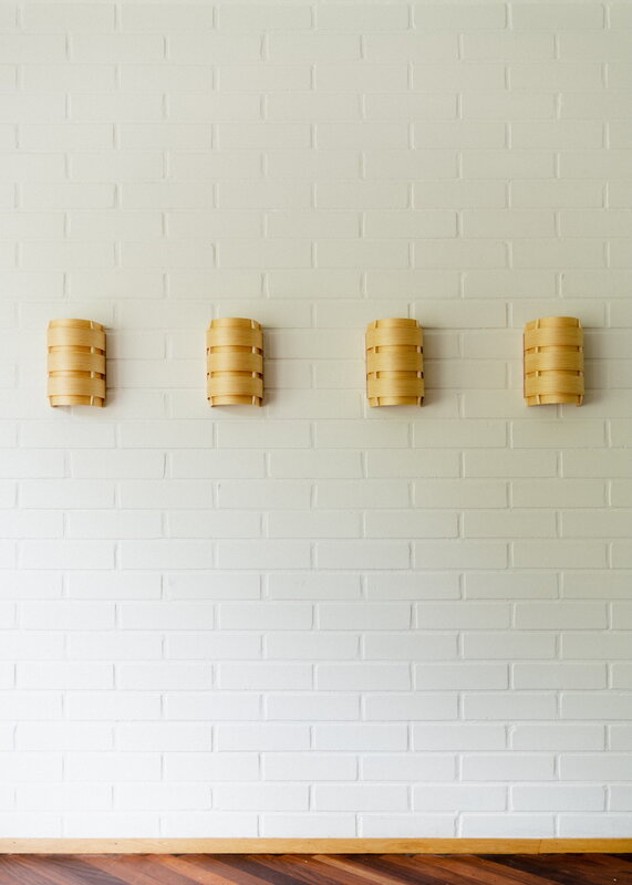 Vaarnii 1004 Hans wall light, pine, decoration image