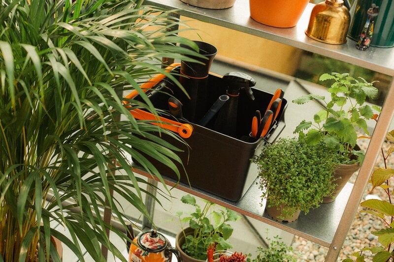 Fiskars Balcony garden toolbox, black - orange, decoration image