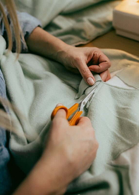 Fiskars Classic scissors sewing set, decoration image