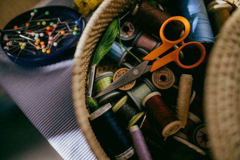 Fiskars Classic scissors sewing set, decoration image
