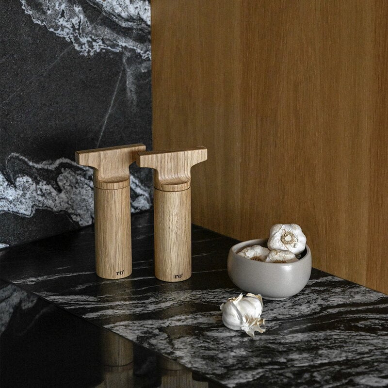 Ro Collection Toolie grinder, oiled oak, view 13
