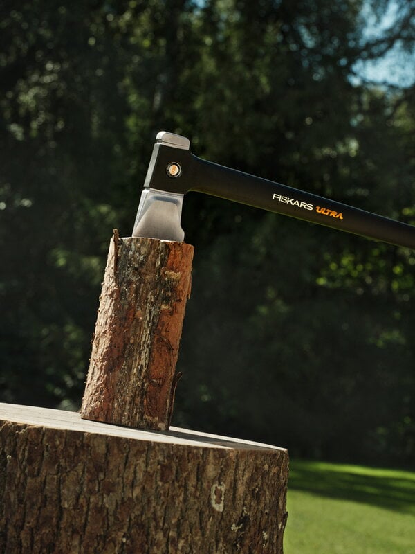 Fiskars Ultra splitting axe U32, black, decoration image