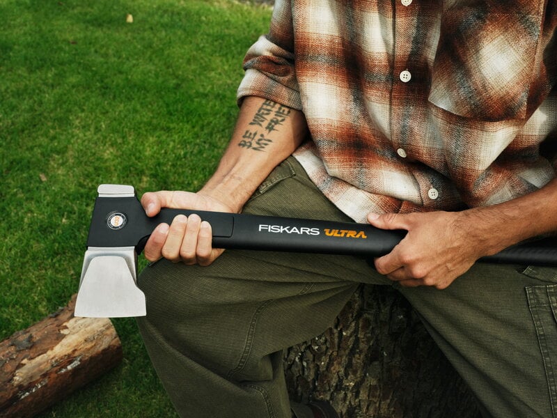 Fiskars Ultra splitting axe U32, black, decoration image