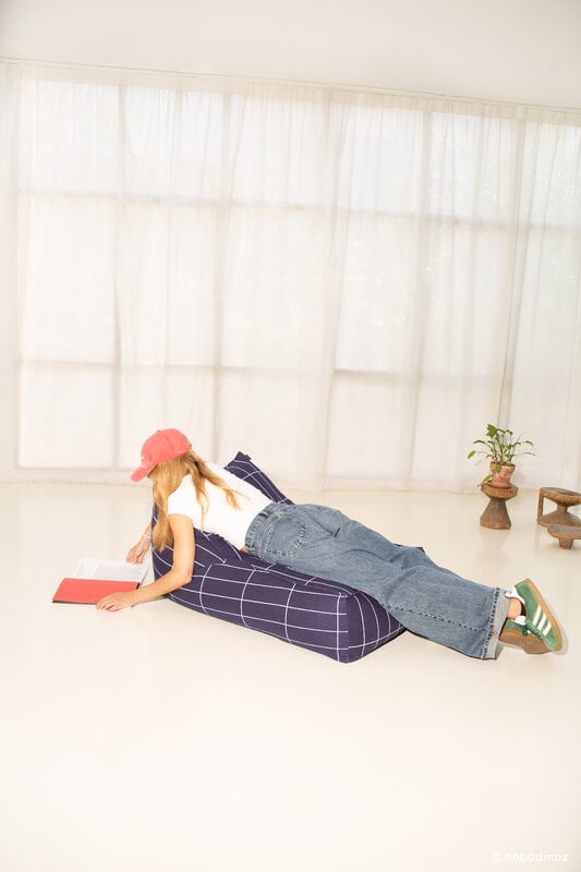 Nobodinoz Vibes Long beanbag, navy blue grid, view 7