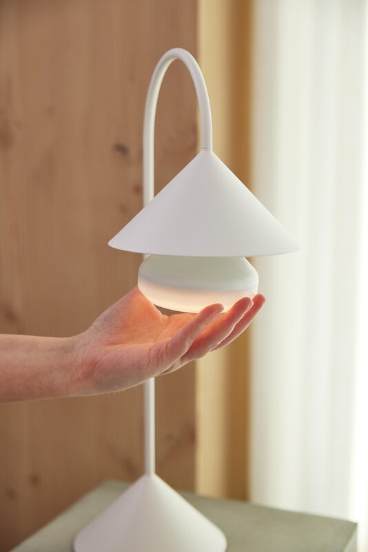 Frandsen Grasp portable table lamp, 47 cm, matt white, decoration image