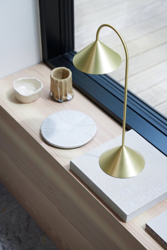 Frandsen Grasp portable table lamp, 47 cm, brass, decoration image