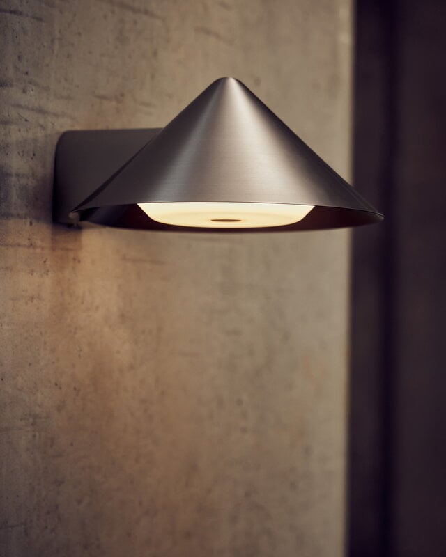 Frandsen Grasp lámpara de pared recargable, acero inoxidable cepillado, imagen de decoración