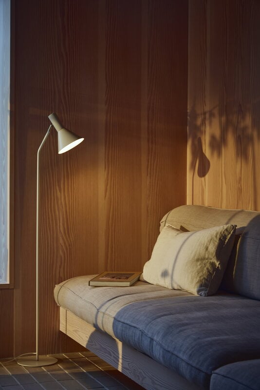 Frandsen Lyss floor lamp, vanilla, decoration image