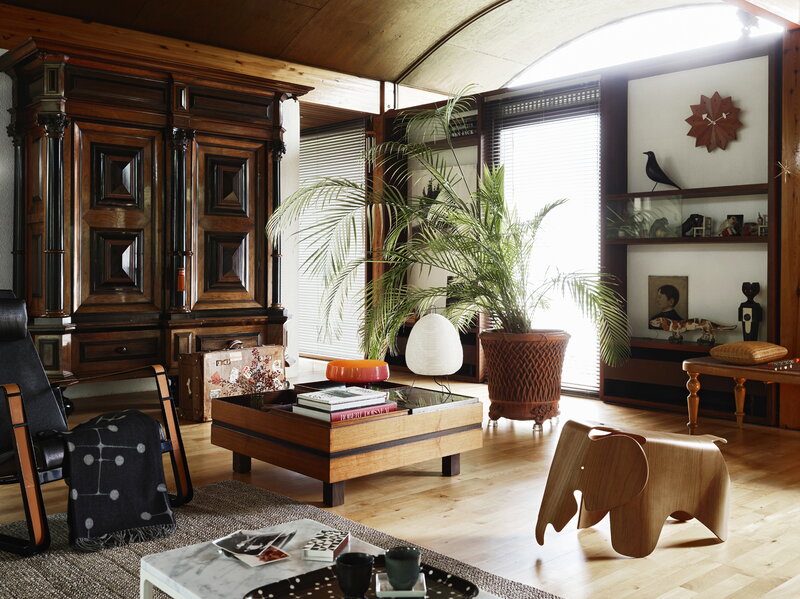 Vitra Eames Elephant, compensato, noce, immagine decorativa
