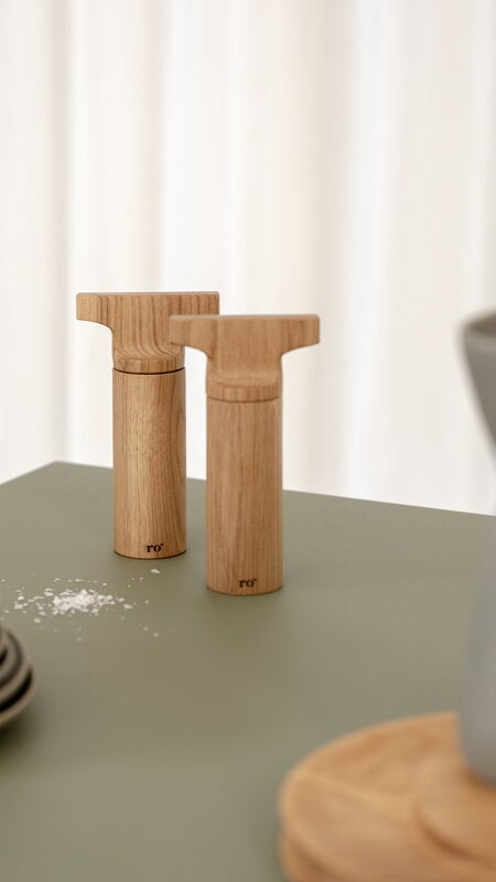 Ro Collection Toolie grinder, oiled oak, view 6