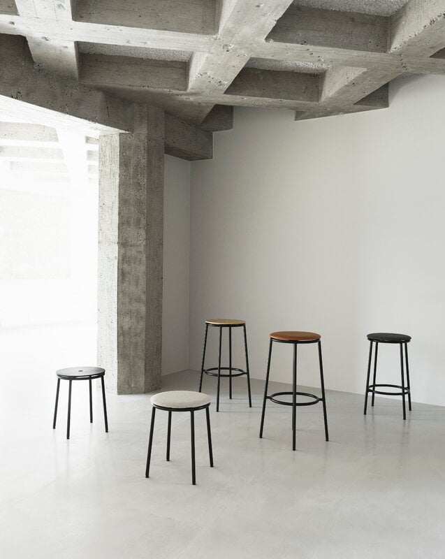 Garanti henvise eftermiddag Circa bar stool, 75 cm, black steel - oak | Finnish Design Shop