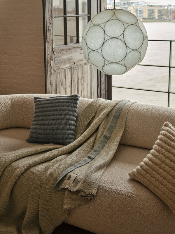 Tom Dixon Thread throw, 140 x 180 cm, blue - white, decoration image