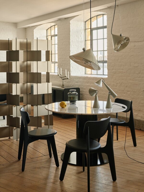 Tom Dixon Pose Pendelleuchte, 25 cm, Putty, dekorationsbild