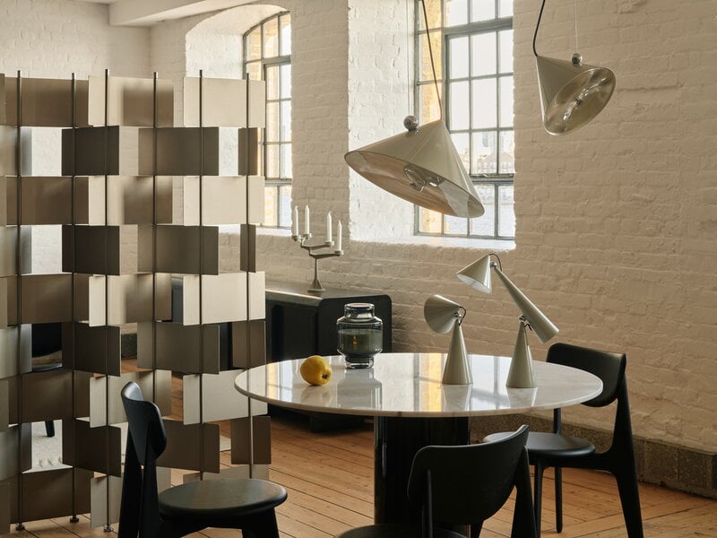 Tom Dixon Pose Pendelleuchte, 25 cm, Putty, dekorationsbild
