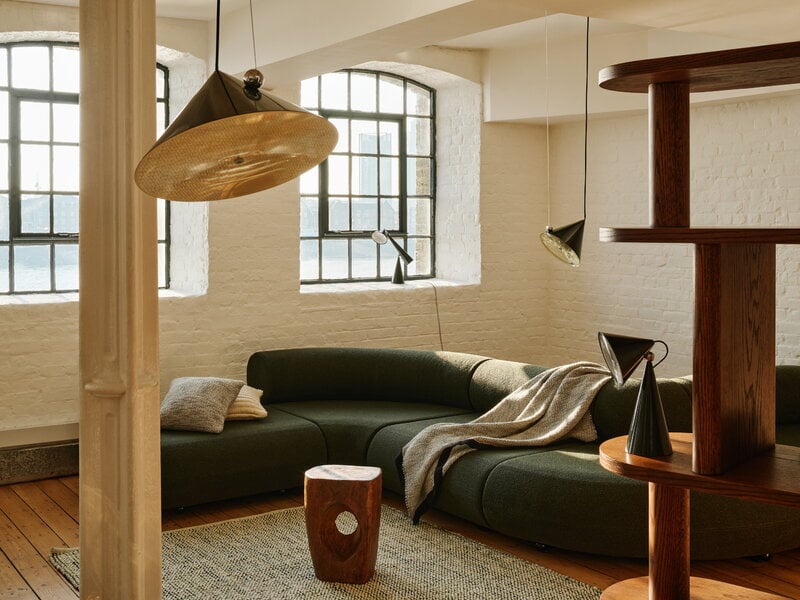 Tom Dixon Pose pendant lamp, 43 cm, kelp, decoration image