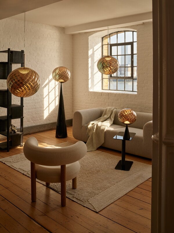 Tom Dixon Whirl Cone Fat lampe de sol, or - noir, image décorative