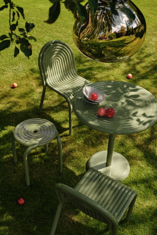 Tom Dixon Groove small round table, moss, decoration image