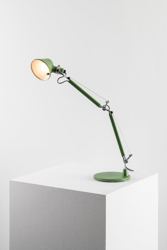 Artemide Tolomeo Micro lampada da tavolo, verde, immagine decorativa